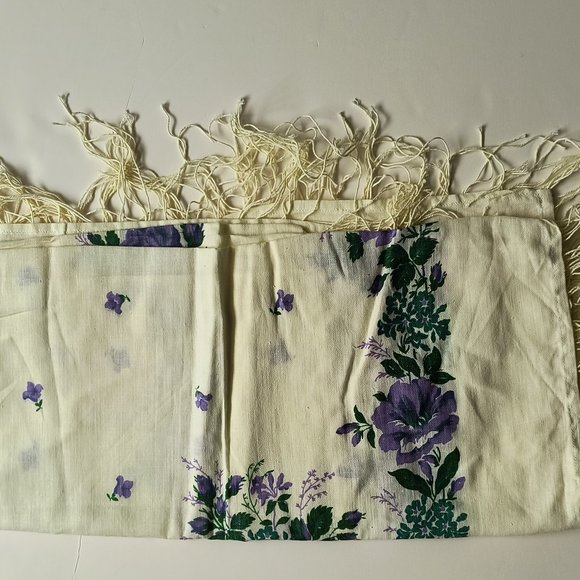 Set of Two Shawls Peasant Style with Flowers Size 36" x 36" - Picture 3 of 8